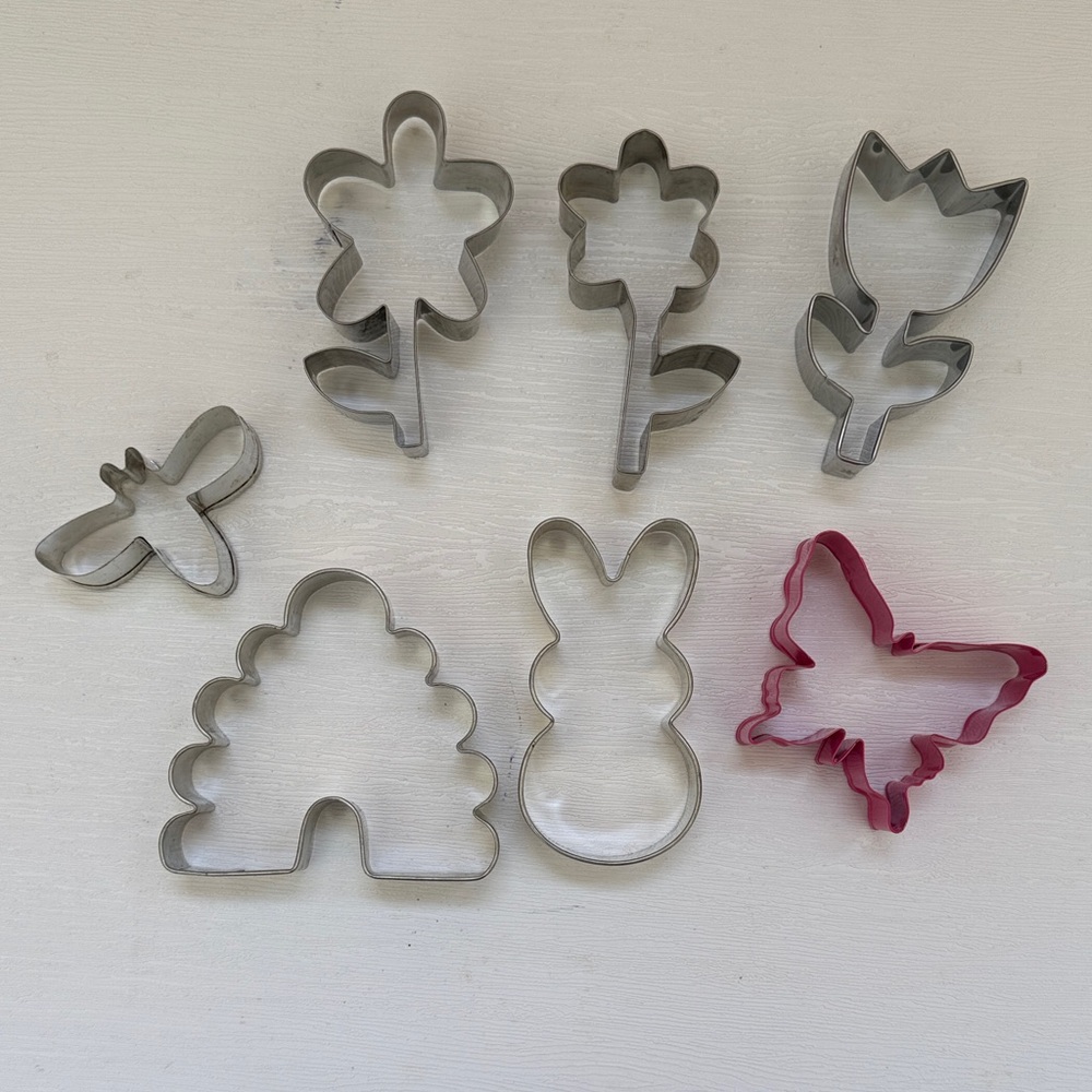 Spring Set Flower & Bunny and bee Cookie Cutters - Metal and Pink Butterfly